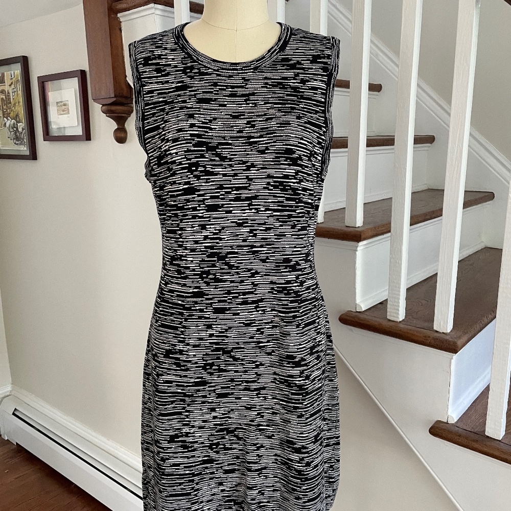 Theory knit silhouette dress